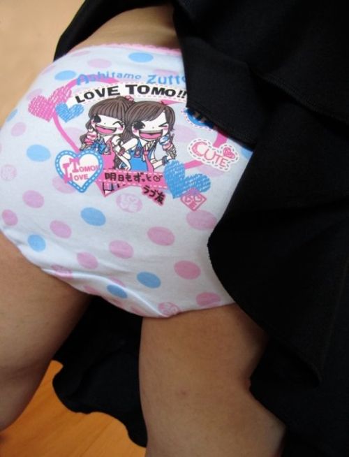 【ロ◯コン歓喜】子供用のキャラパンティを履いた女の子の股間エロ画像 40枚 No.16