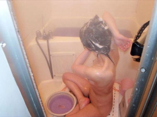 お風呂で髪の毛を洗う女の子を盗撮した洗髪エロ画像 43枚 No.1