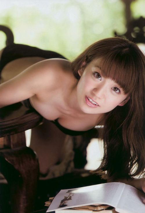 大島優子のおひさまのような笑顔と胸チラと太もものエロ画像 177枚 No.26