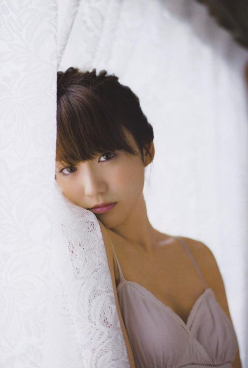 大島優子のおひさまのような笑顔と胸チラと太もものエロ画像 177枚 No.36