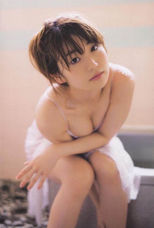 大島優子のおひさまのような笑顔と胸チラと太もものエロ画像 177枚 No.98
