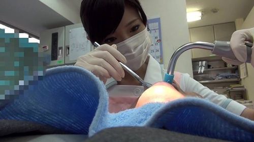 歯科衛生士が診察室で授乳サービスやフェラをしてくれるエロ画像 35枚 No.22