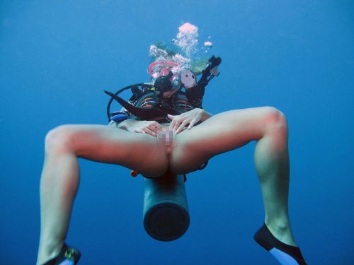 全裸スキューバダイビング・素潜りを楽しむ外国人女性のエロ画像 27枚 No.24