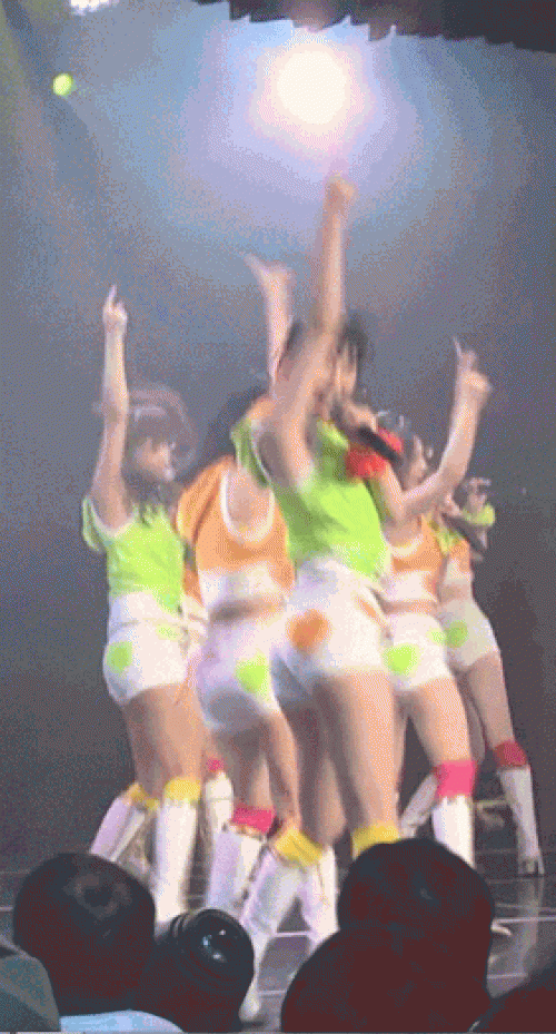 AKB48メンバーのイタズラや水着姿のハプニングおっぱいなGIF画像 37枚 No.16