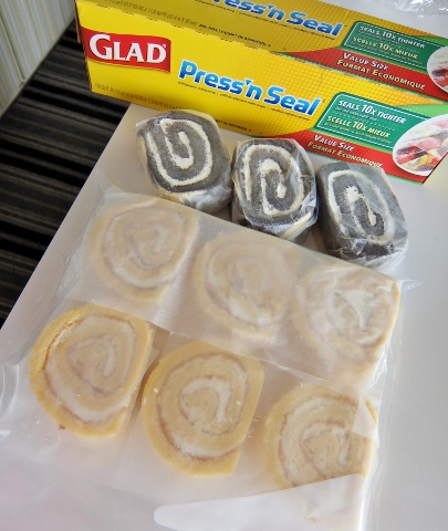 米粉のチーズクリームロール　1,468円也 　コストコ　新商品　ロールケーキ